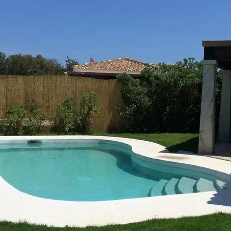 B3 With Private Pool, 500m From The Sea Feriehus