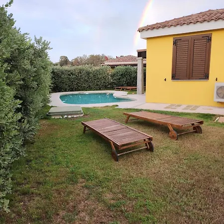 B3 With Private Pool, 500m From The Sea Casa de Férias Marina di Gairo